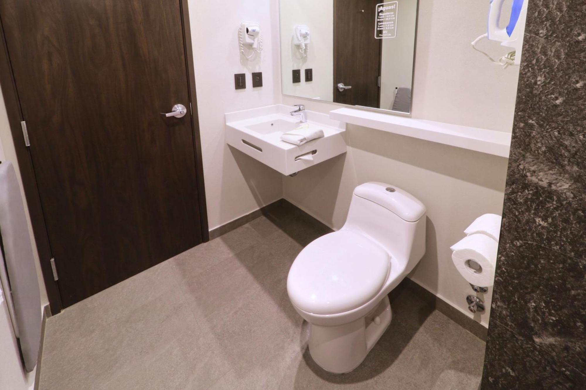 City Express By Marriott Monterrey Universidad Экстерьер фото